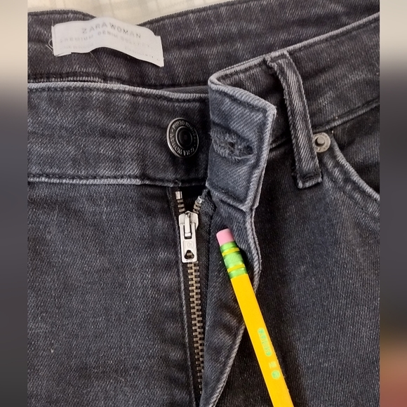 Zara women's flared denim black. EUC. size 12. - Picture 4 of 11